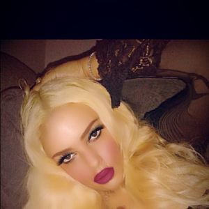 Meet your Posher, Isabella